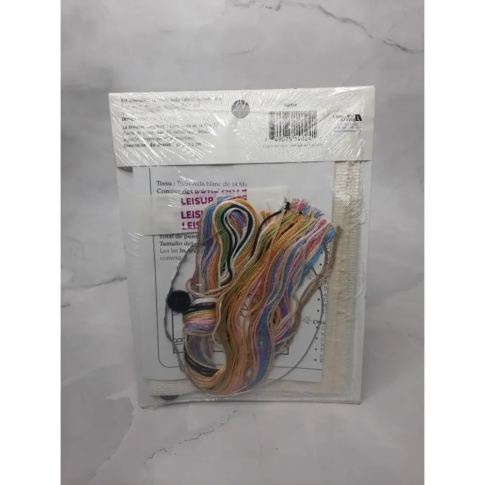 Leisure Arts Counted Cross Stitch Kit Li'l Girl Quick Gift Pockets